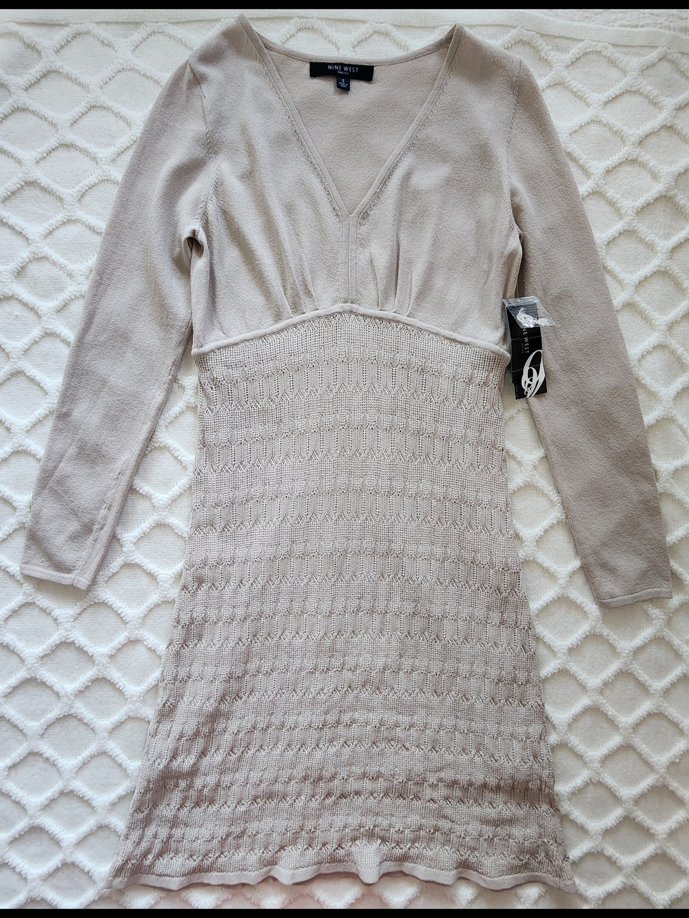 Nine West Beige V‑Neck Long Sleeve Knit Dress
